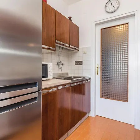 Apartament In With House Sea View *