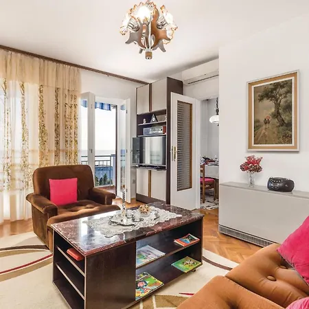 Apartament In With House Sea View